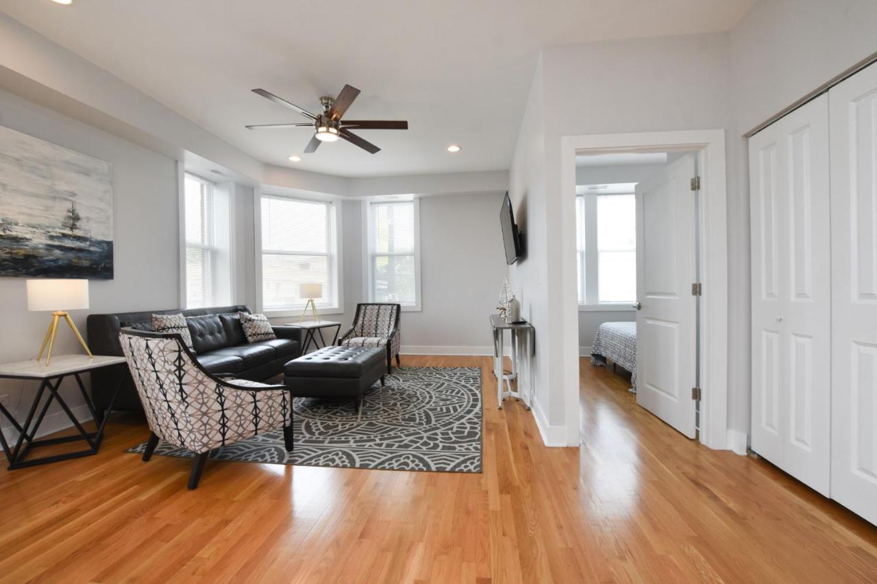 Contemporary In Irving Park