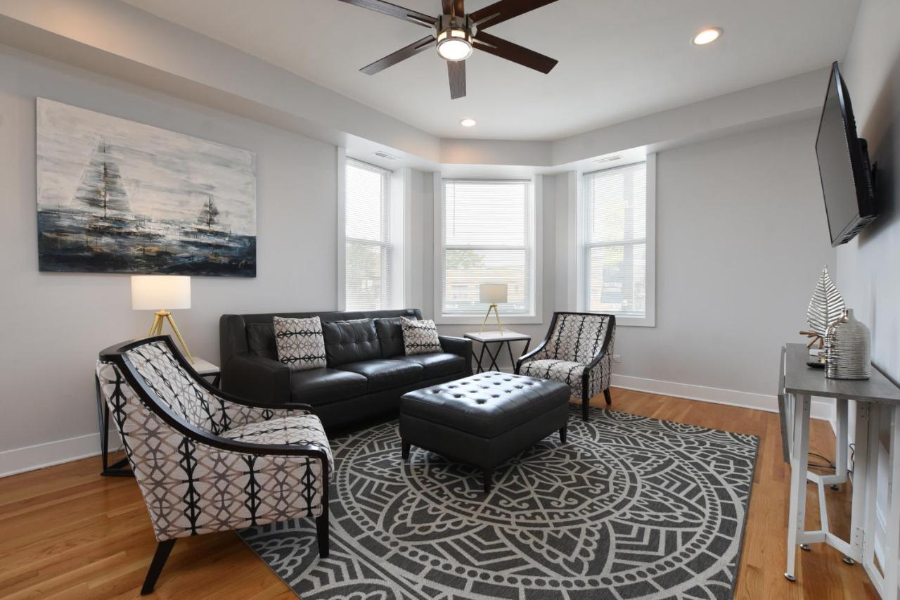 Contemporary In Irving Park