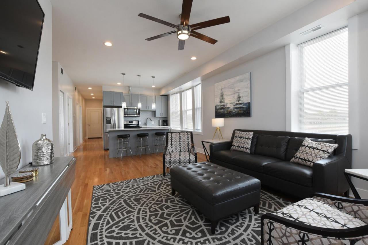 Contemporary In Irving Park Chicago