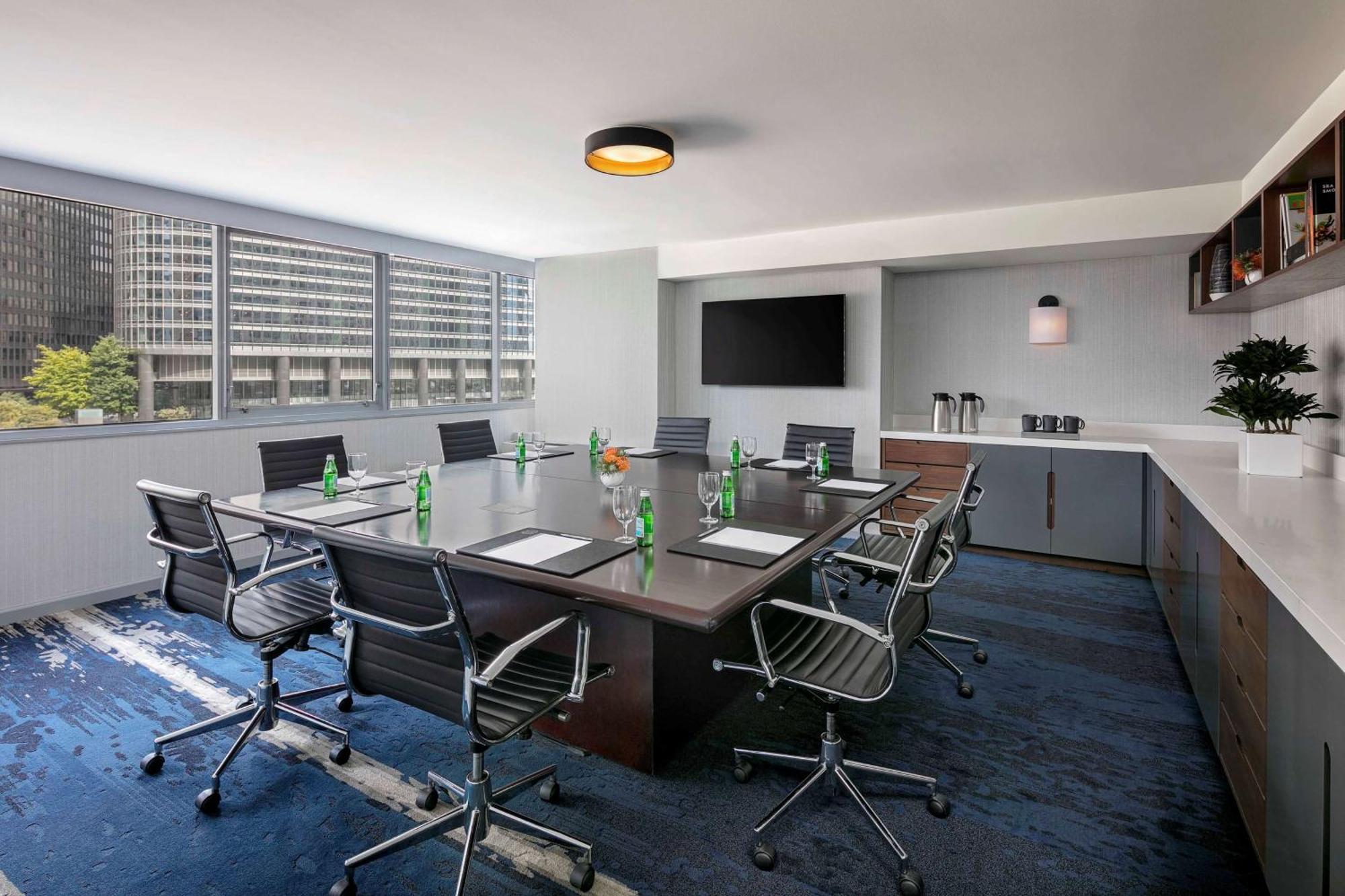 Hotel The Royal Sonesta Downtown