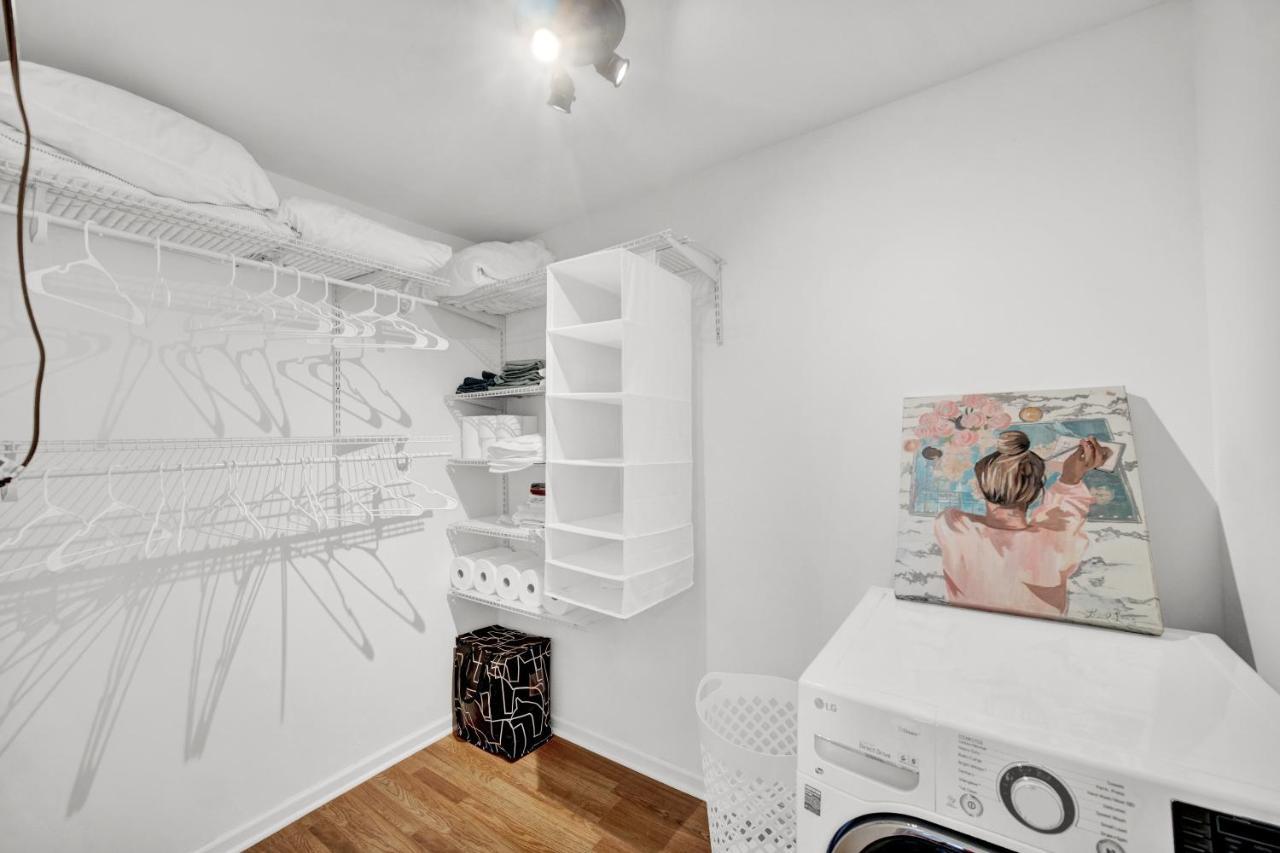 Guest house Logan Square Coach House 4*