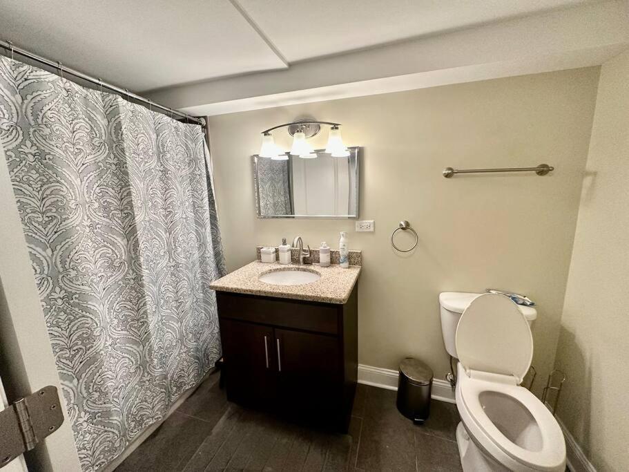 Holiday home Beautifully Renovated House 10 Mins From Downtown Chicago