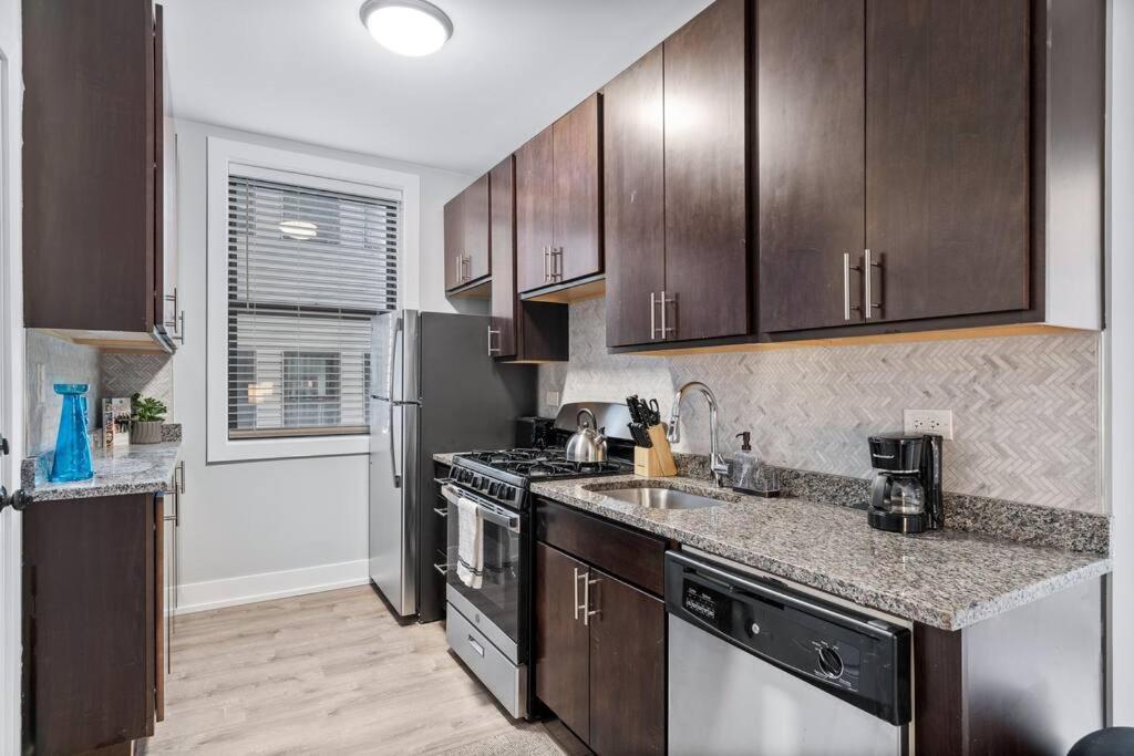 1-bedroom Bright & Cozy With In-unit Laundry - Brompton 58-60 Rep *