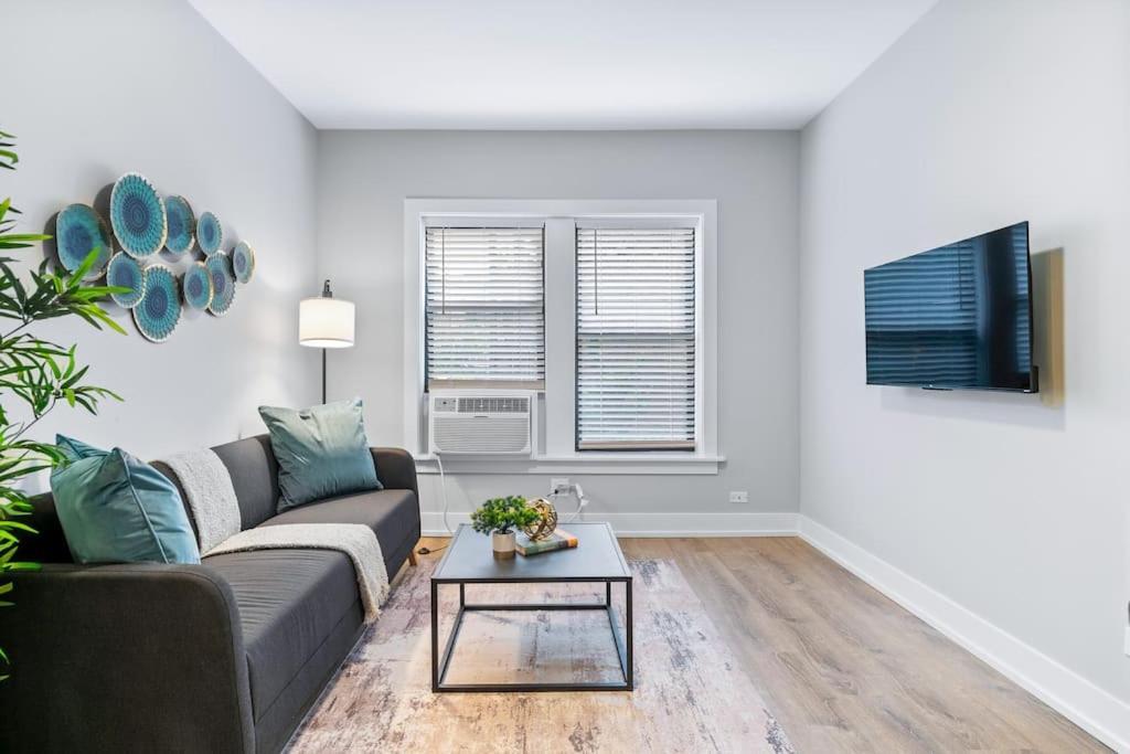 1-bedroom Bright & Cozy With In-unit Laundry - Brompton 58-60 Rep Chicago