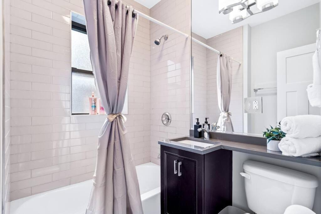 1-bedroom Bright & Cozy With In-unit Laundry - Brompton 58-60 Rep Chicago