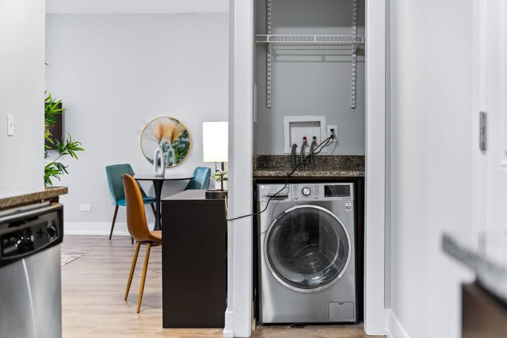 Apartment 1-bedroom Bright & Cozy With In-unit Laundry - Brompton 58-60 Rep Chicago