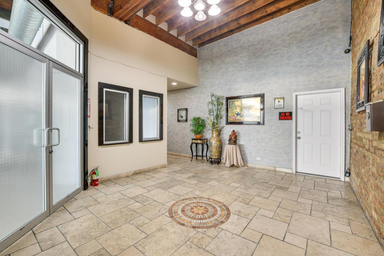 Loft Walk To Soldier Field! Apartamento
