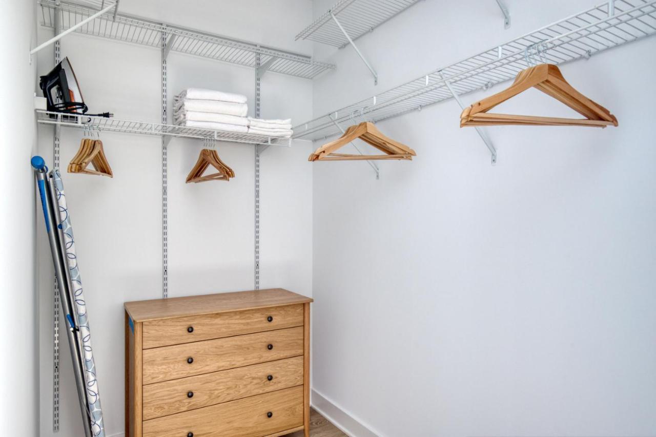 Loop 2br W Gym Playroom Pool Close To L Chi-960 Chicago