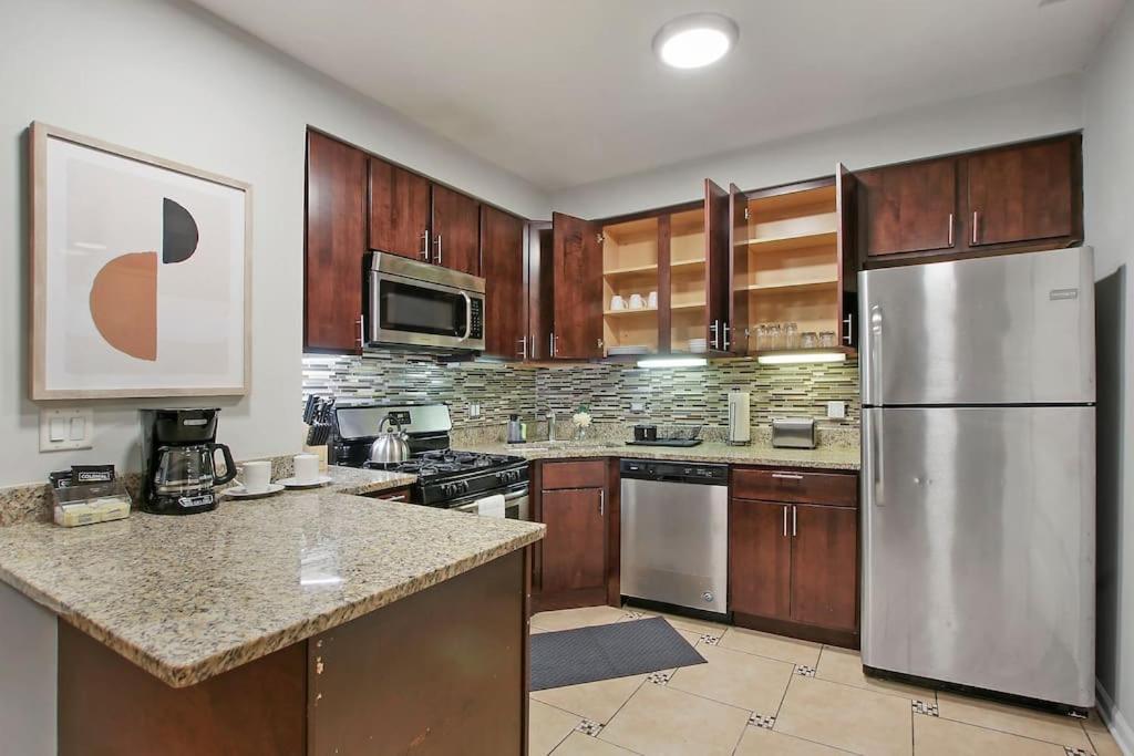 Modern & Furnished 2br With In-unit Laundry - Sunnyside 2e * Chicago