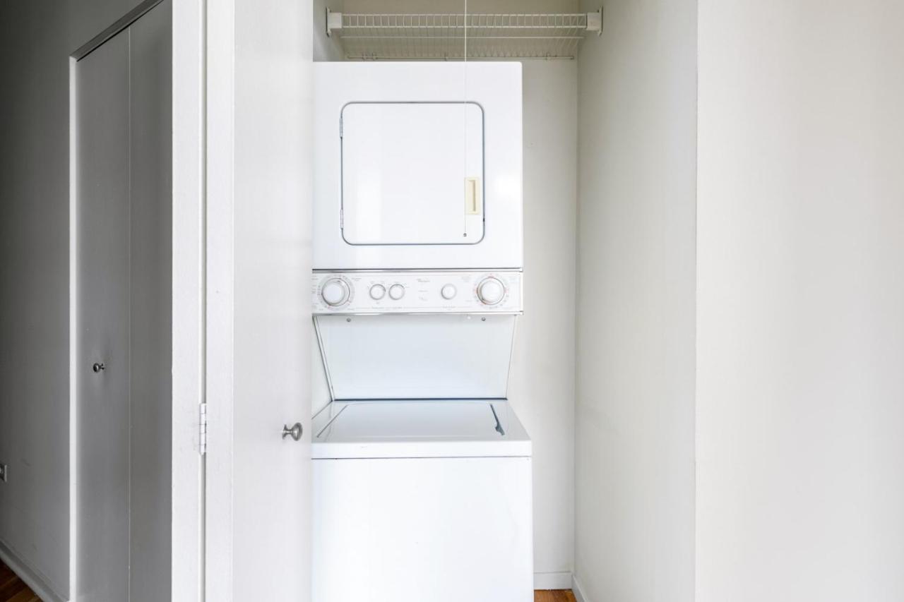 Loop 2br W Gym Doorman Nr L Parks Chi-318 Apartment *