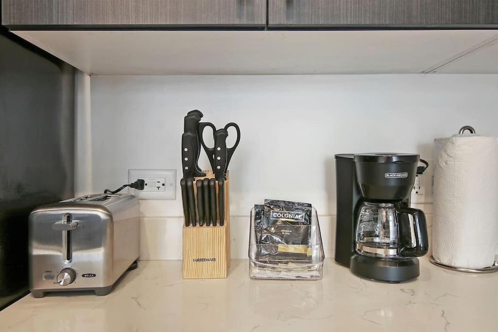 1br Prime And Comfy With In-unit Laundry - 302 Chicago