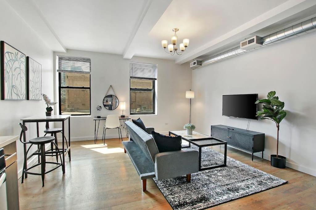 1br Prime And Comfy With In-unit Laundry - 302