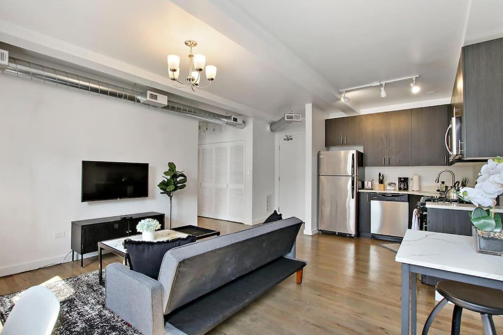 1br Prime And Comfy With In-unit Laundry - 302 *