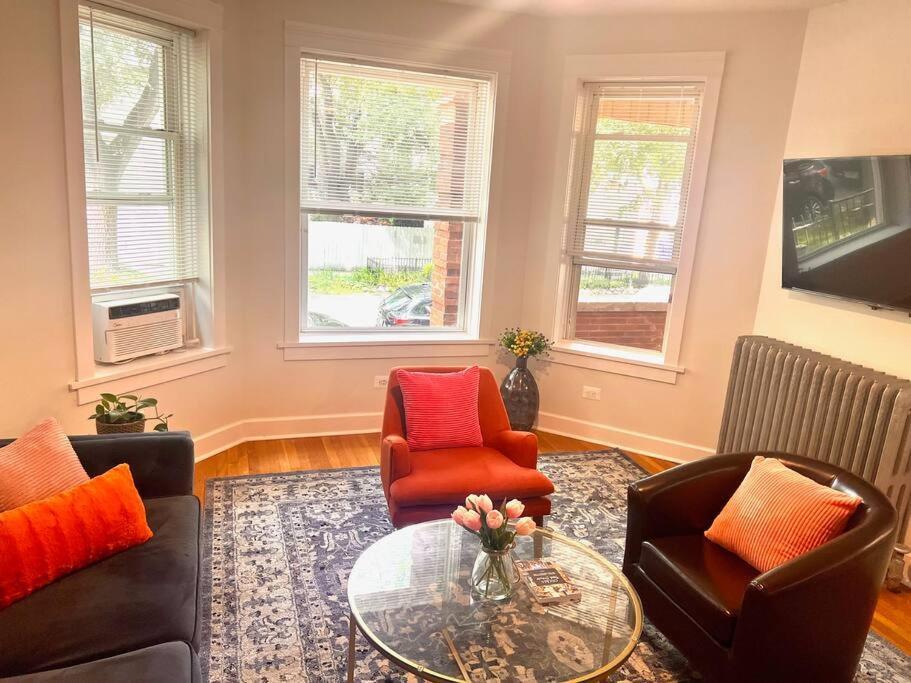 Appartement Modern Vintage 2br Walkable To Dining & Lakefront