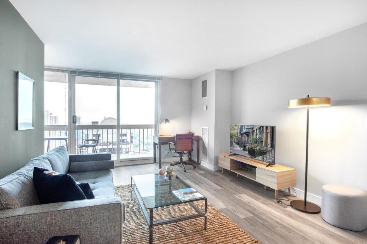 Gold Coast Convertible W Lounge Nr Oak St Chi-83 Chicago
