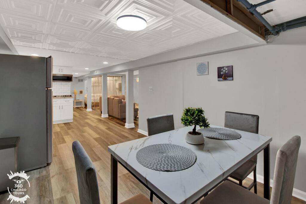 Apartment Logan Square Monthly