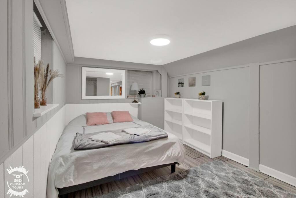 Logan Square Monthly Apartment *