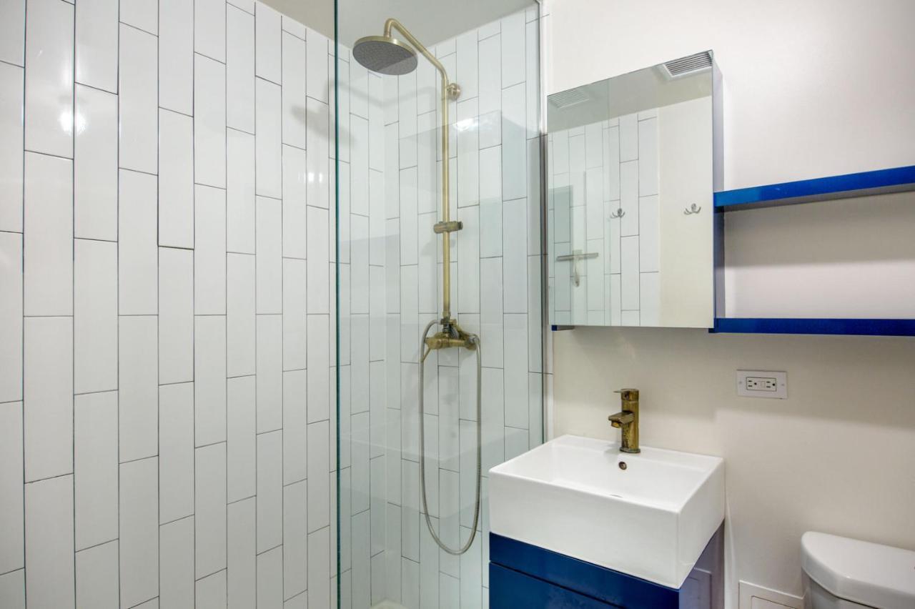 Uptown 1br W Fire Pits Indoor Pool Nr Beach Chi-973 Chicago
