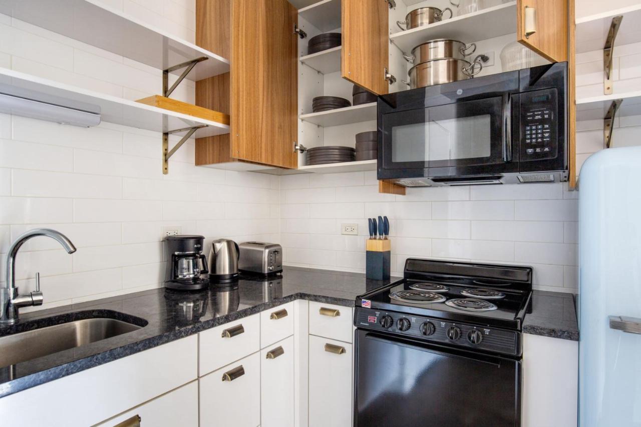 Uptown 1br W Fire Pits Indoor Pool Nr Beach Chi-973 *