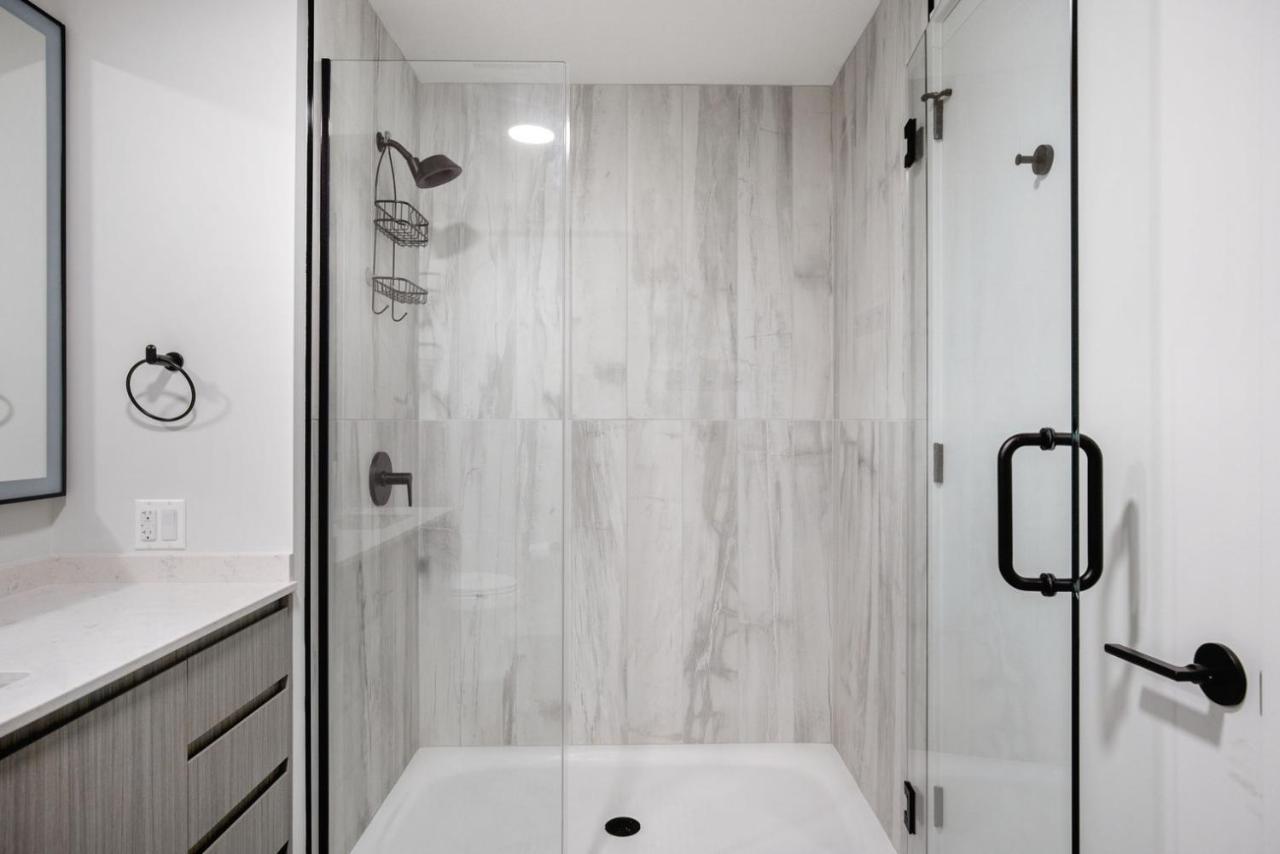 West Loop Jr 1br W Rooftop Dog Run Nr I-90 Chi-967 * Chicago