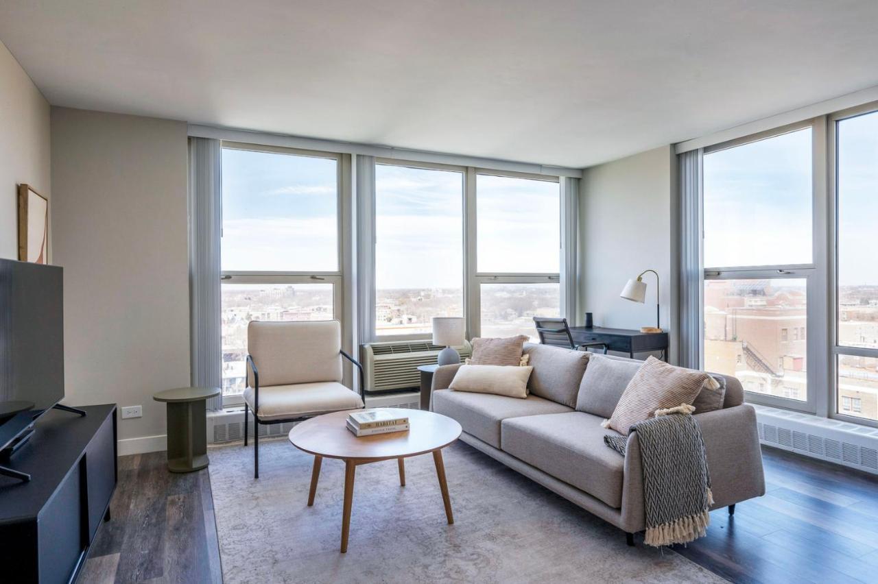 Apartment Edgewater 1Br W Gym Deck Lounge Nr L Chi-921 Chicago