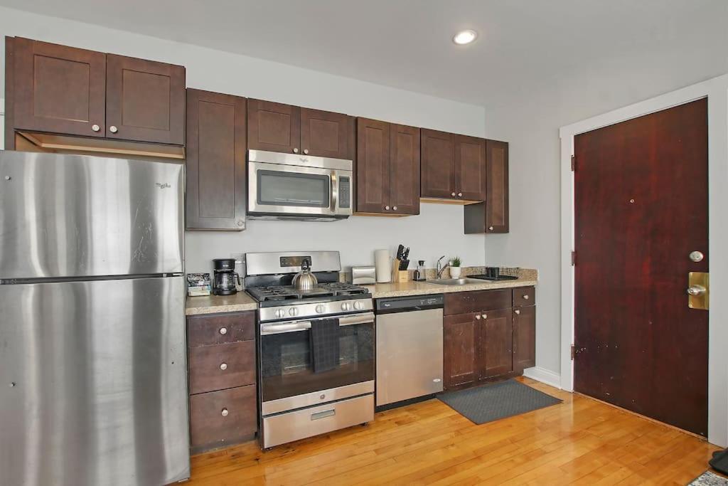 Comfy And Serene In - Pensacola 2w Apartment