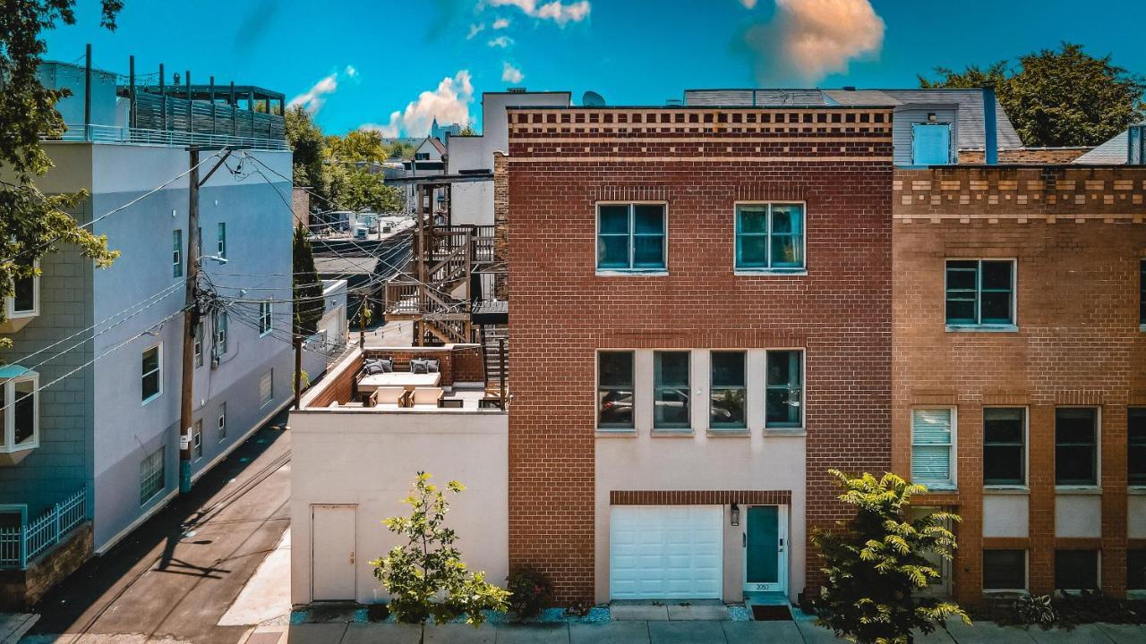Modern Townhome With King & Private Patio * Chicago