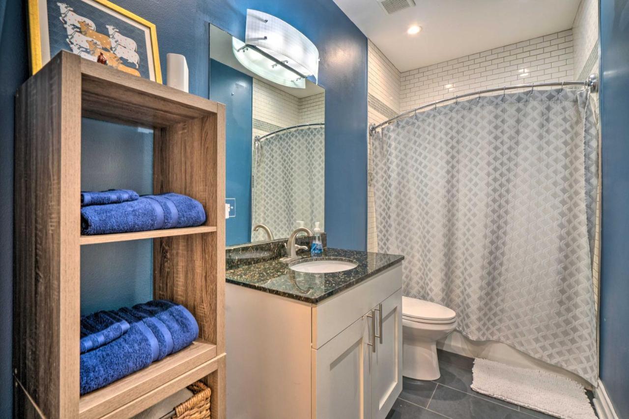 Near Beaches, Parks And Downtown! *