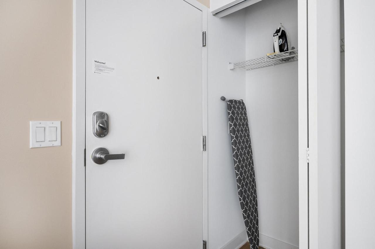Apartment Loop 1br W Roof Gym Lounge Nr Riverwalk Chi-912 Chicago