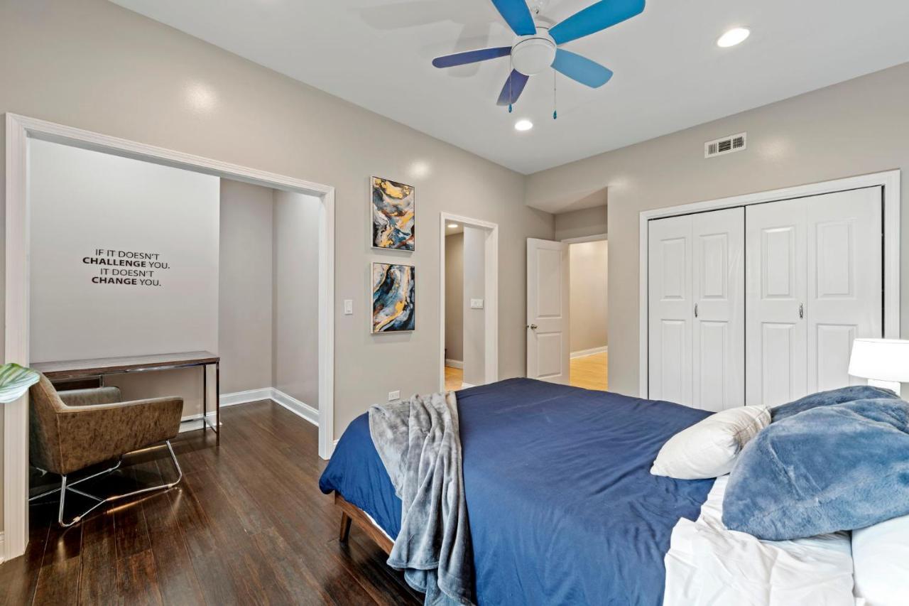 Casa de Férias Spacious Luxury Retreat 8 Bed Oasis With 6 Baths Chicago