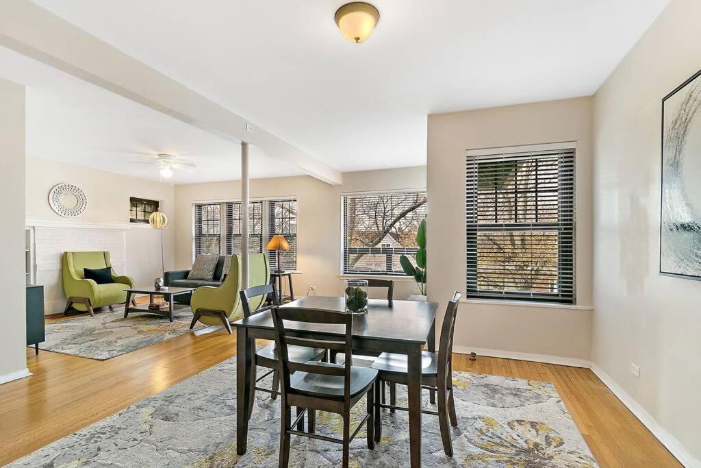 Beautiful 1br Brick In Historic Hyde Park Apartment Chicago