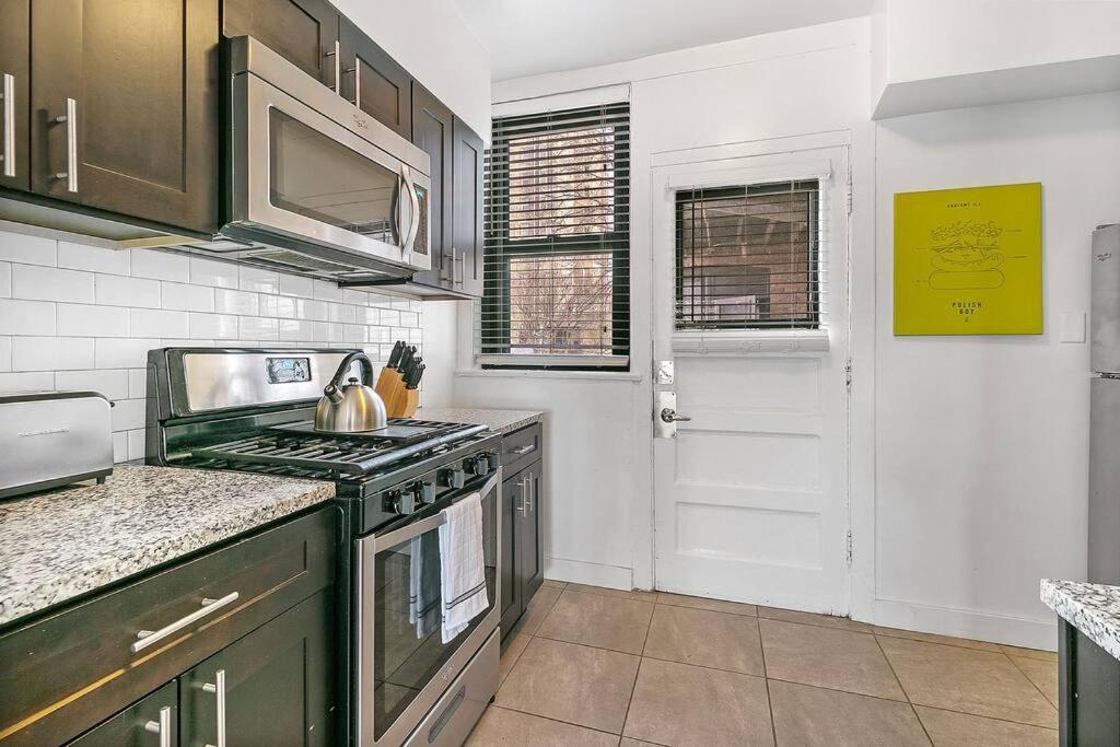 Beautiful 1br Brick In Historic Hyde Park Chicago