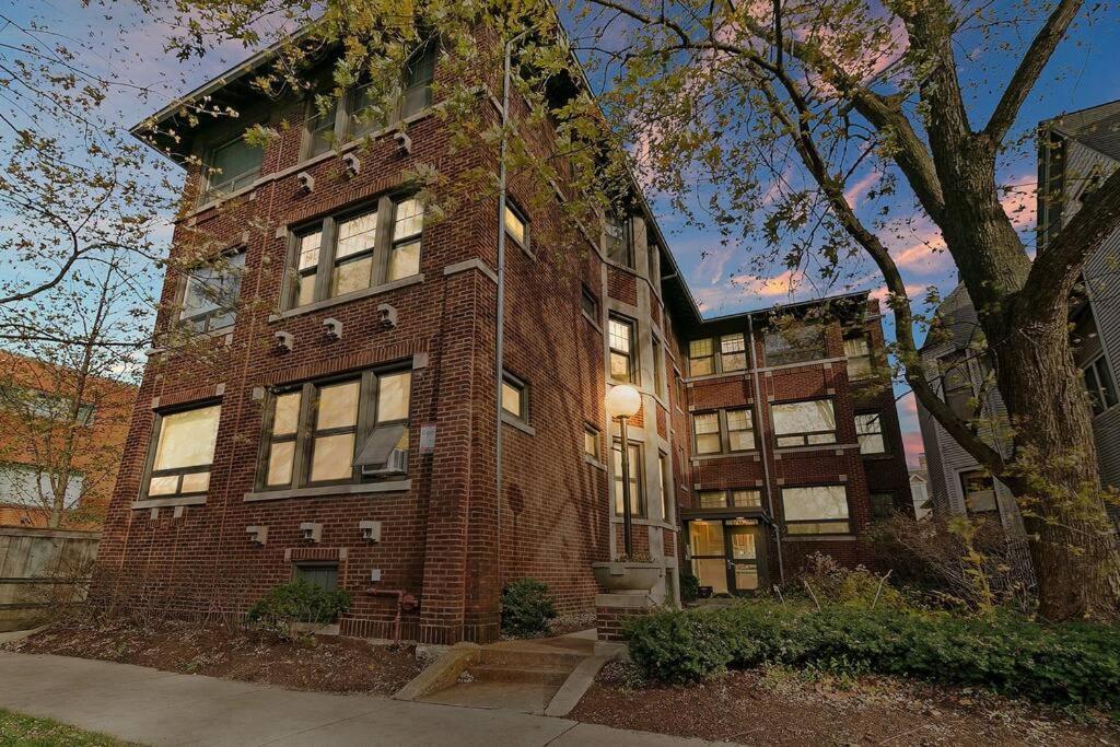 Beautiful 1br Brick In Historic Hyde Park *