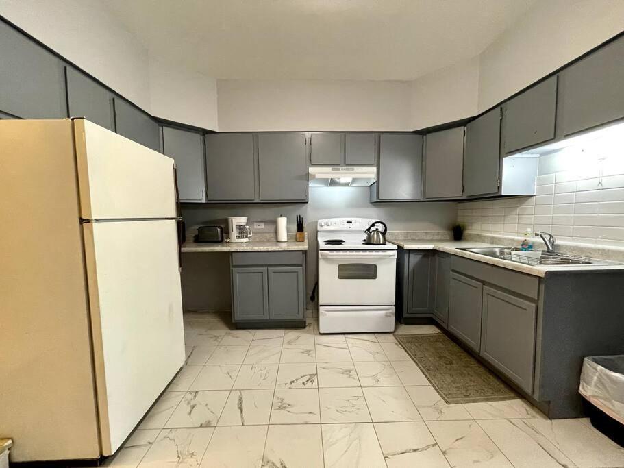 Discover Northside From Modern Apartment *