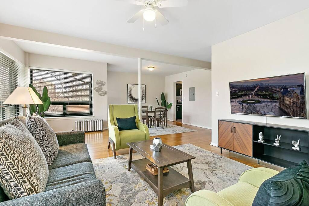 Beautiful 1br Brick In Historic Hyde Park Apartment *