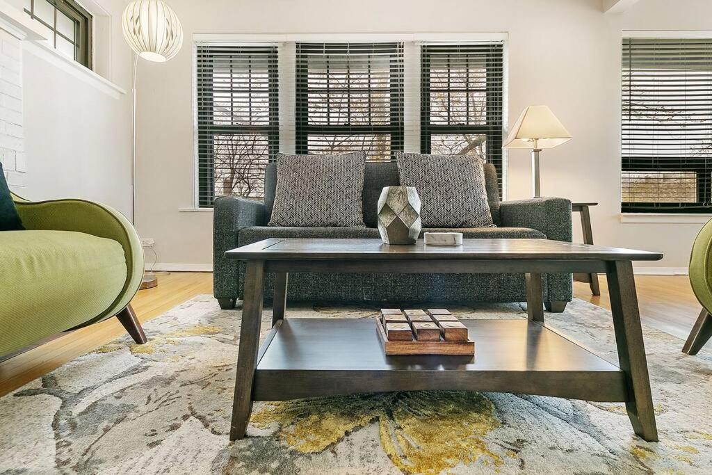 Apartment Beautiful 1br Brick In Historic Hyde Park Chicago