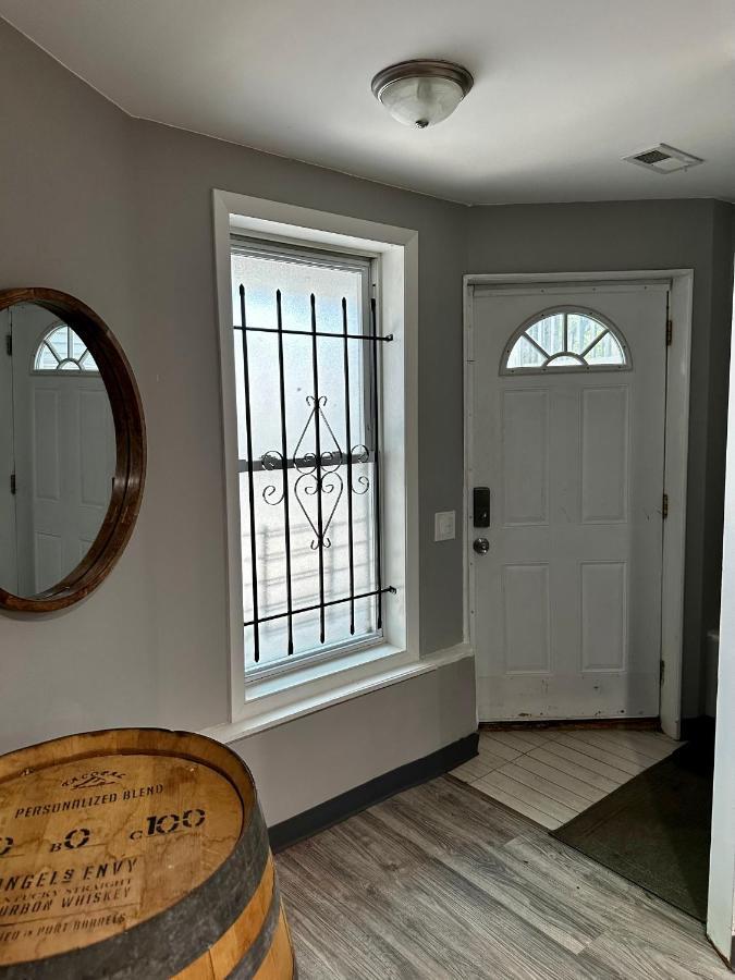 Cozy & Spacious In Irving Park Apartamento