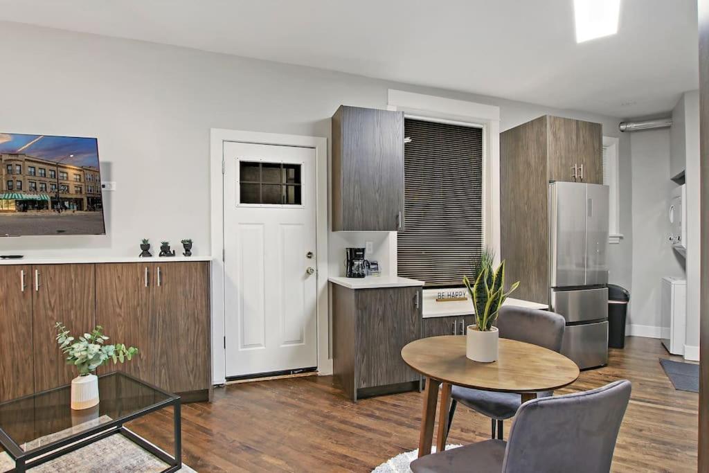 Enchanting 1br With In-unit Laundry - Park M2 *