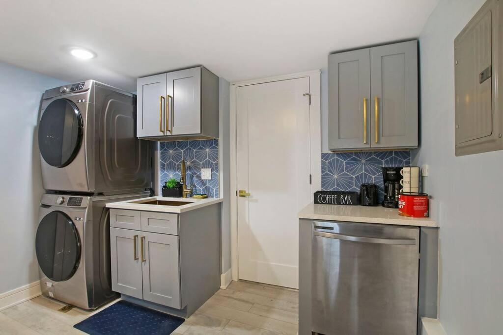 2br Modern And Cozy Apt Logan Square Pet Friendly Apartment *