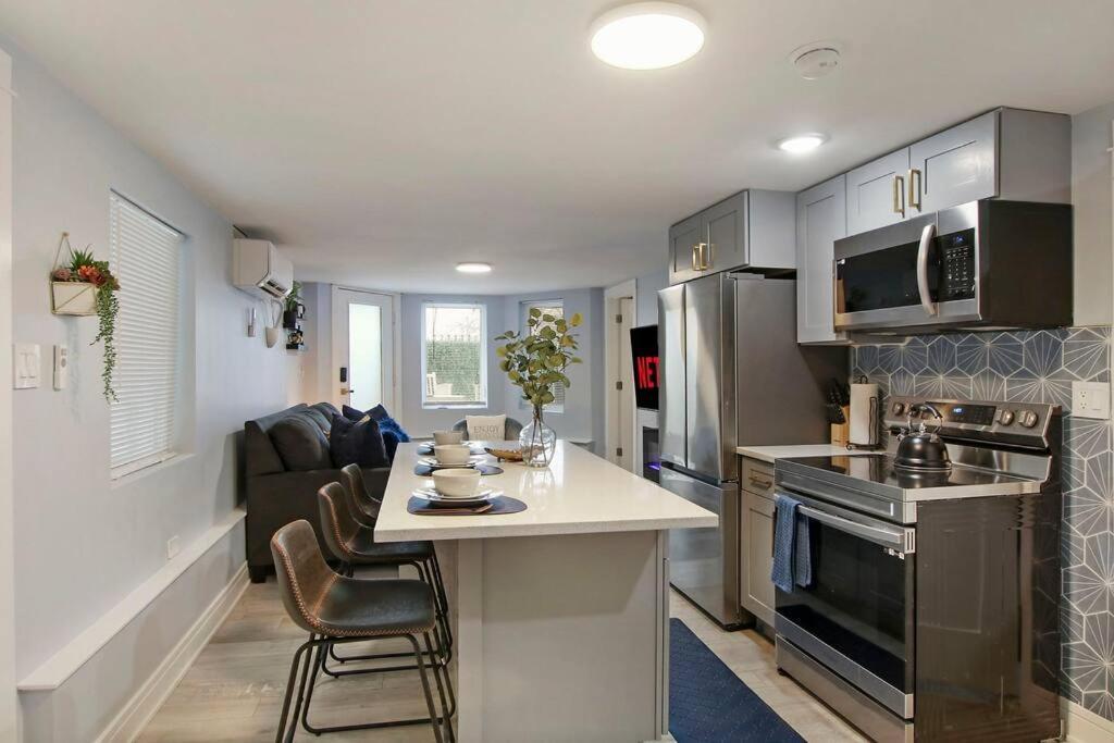 Apartment 2br Modern And Cozy Apt Logan Square Pet Friendly *