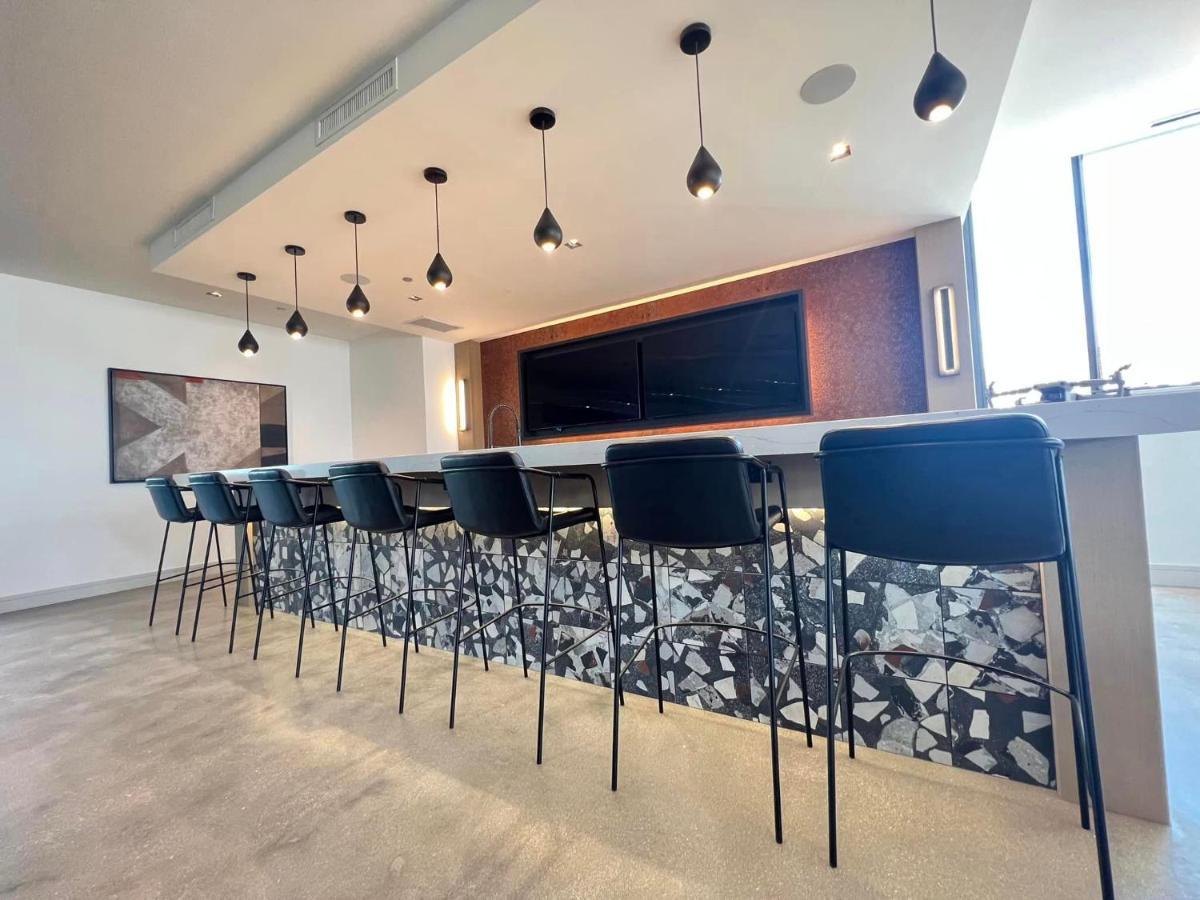 Appartement Brand New Luxe Convertible Studio/downtown Views *