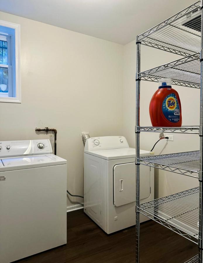 Apartment New! Spacious Art Deco Modern 5 Bd/3ba