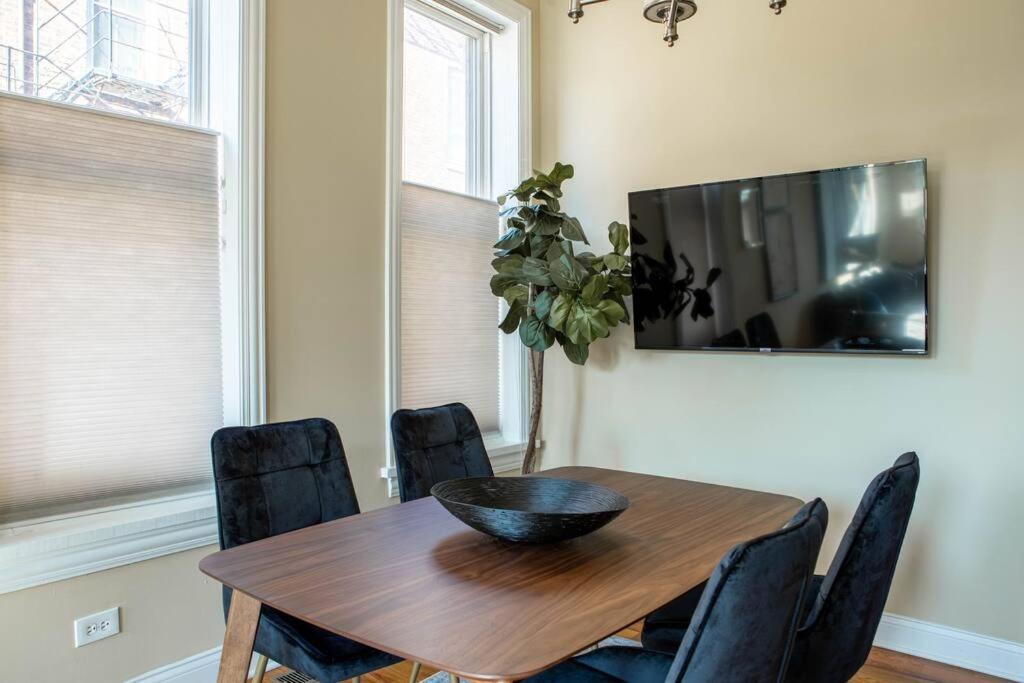 Getaway In The Heart Of Pilsen