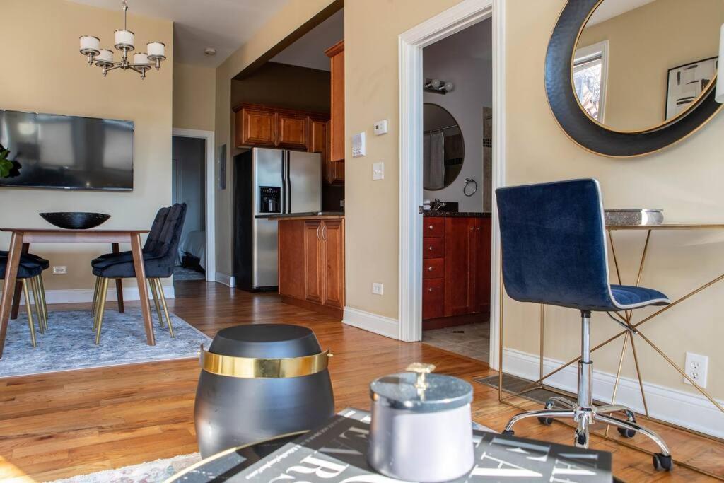 Apartment Getaway In The Heart Of Pilsen