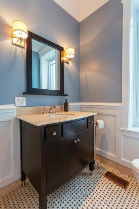 Featured In Socials Luxurious Airbnbs Villa