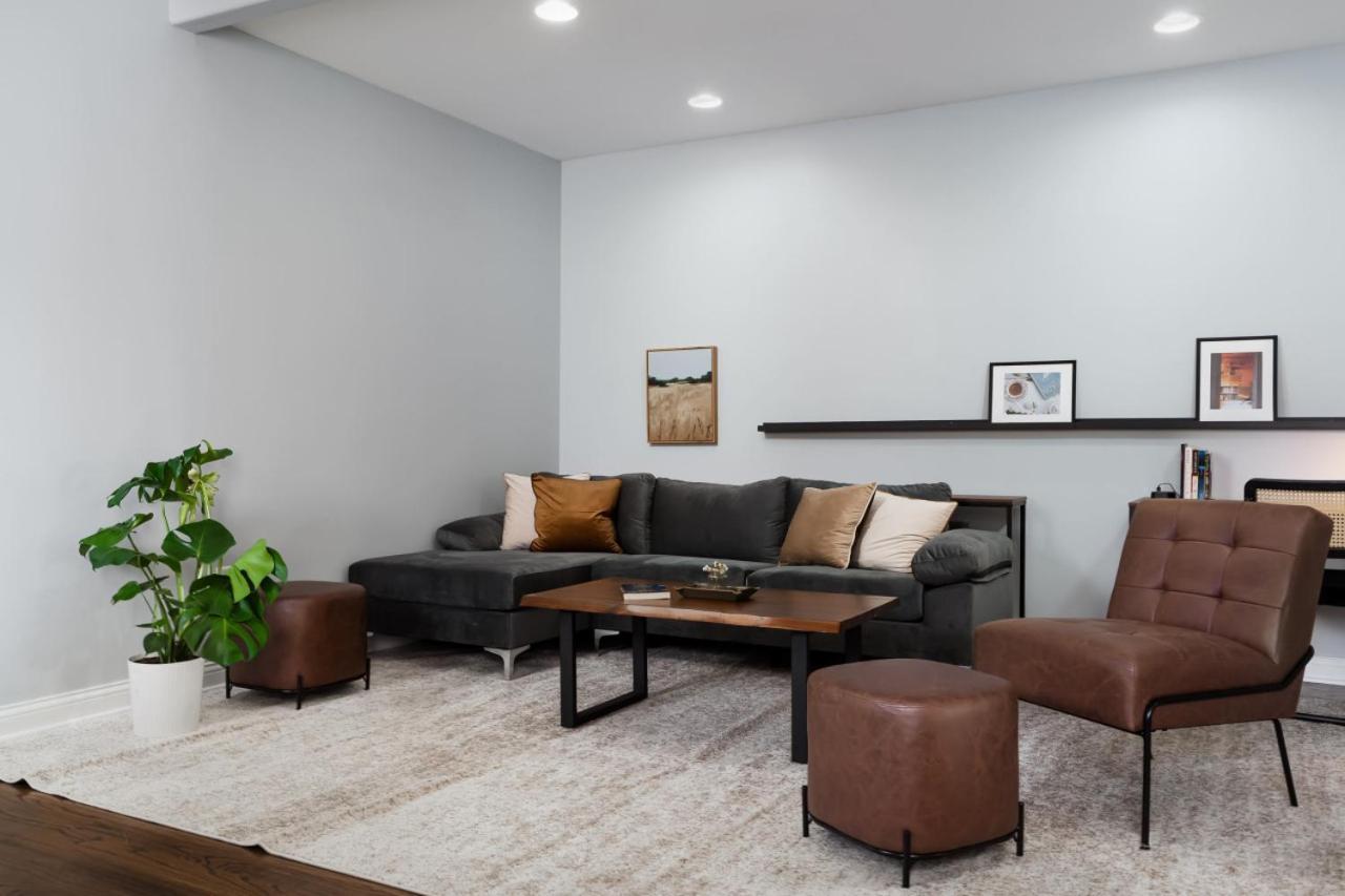 Logan Square Duplex 3br S2 Apartment Chicago