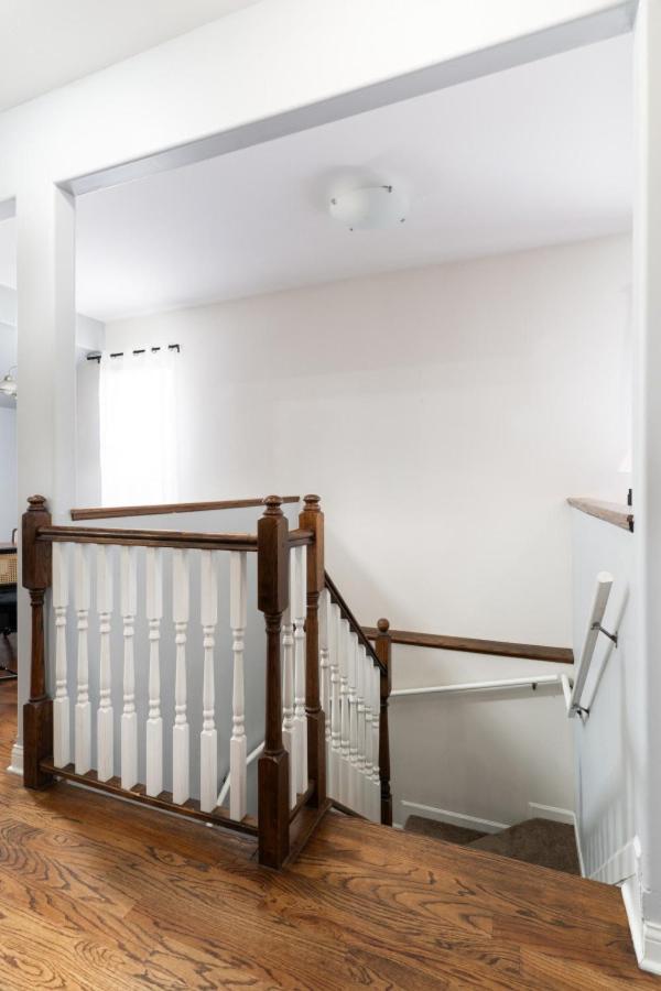 Apartment Logan Square Duplex 3br S2 *