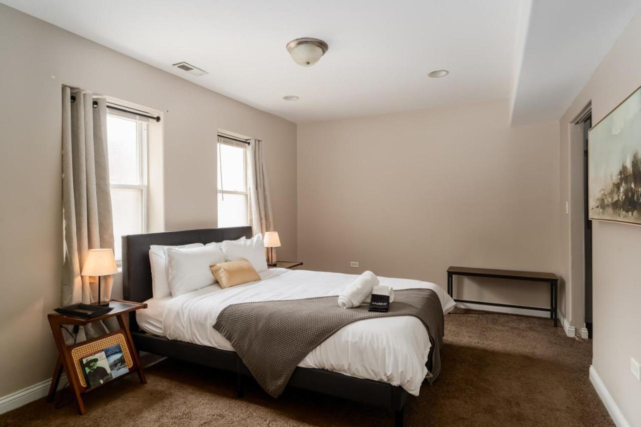 Apartment Logan Square Duplex 3br S2