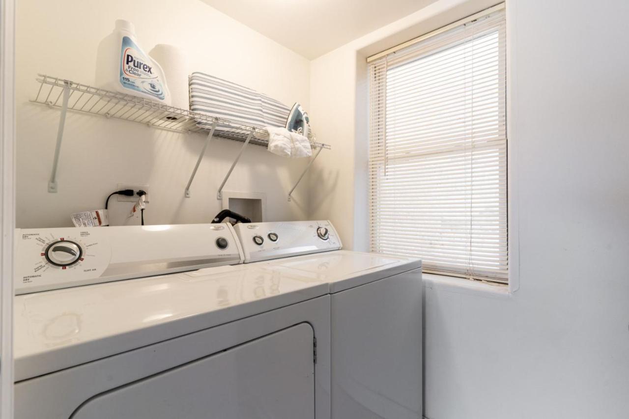 Logan Square Duplex 3br S2 Apartment Chicago