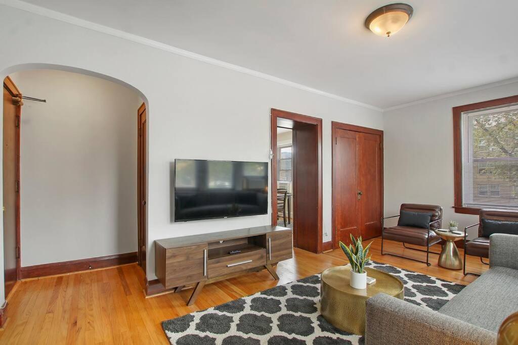 1br Bright And Cozy In - Cullom F2 Apartment